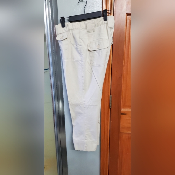 Capris - Picture 3 of 4